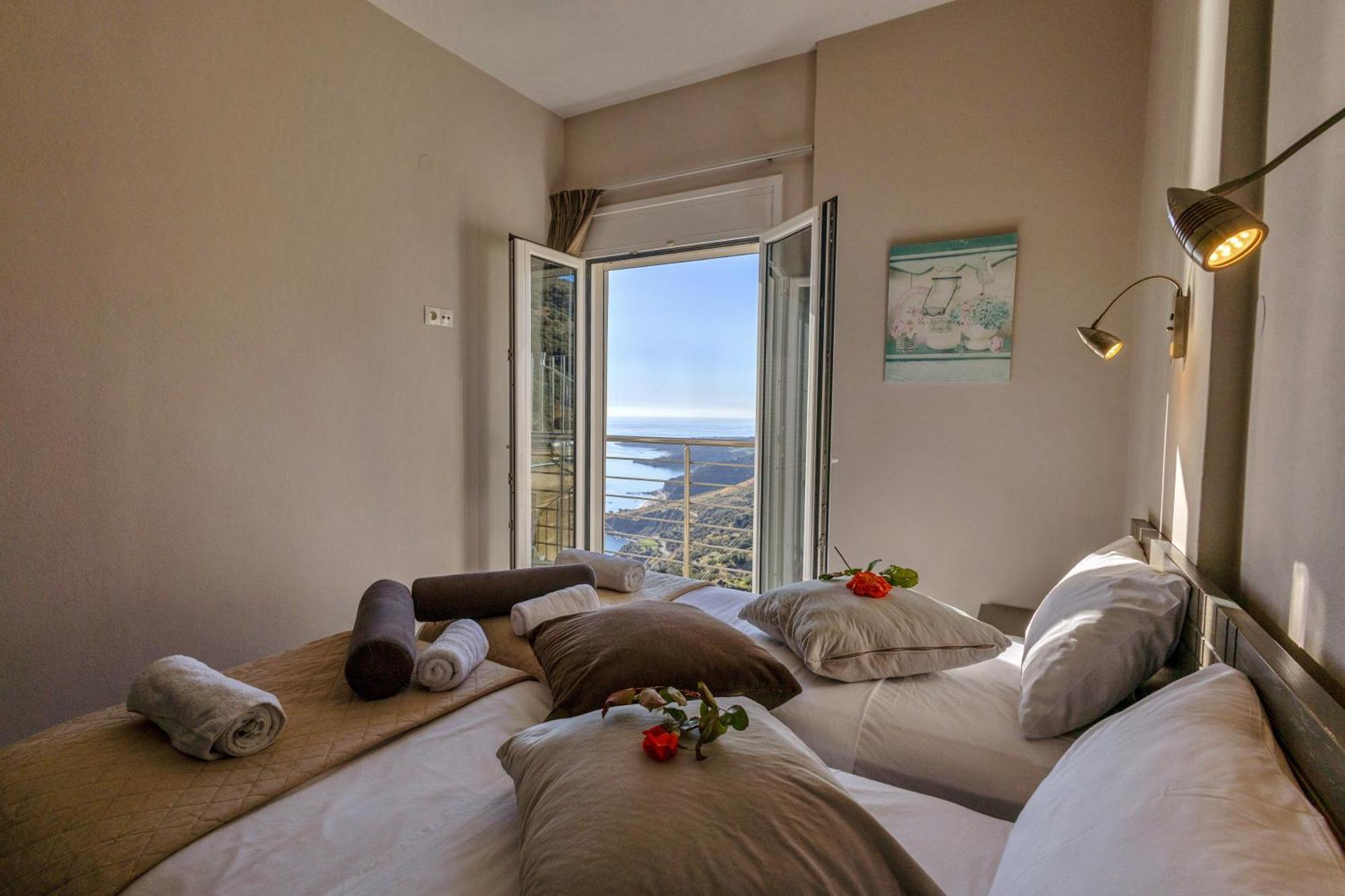 Akrotiri Panorama- Luxury Rental Apartments With Sea View Rodakino Eksteriør billede